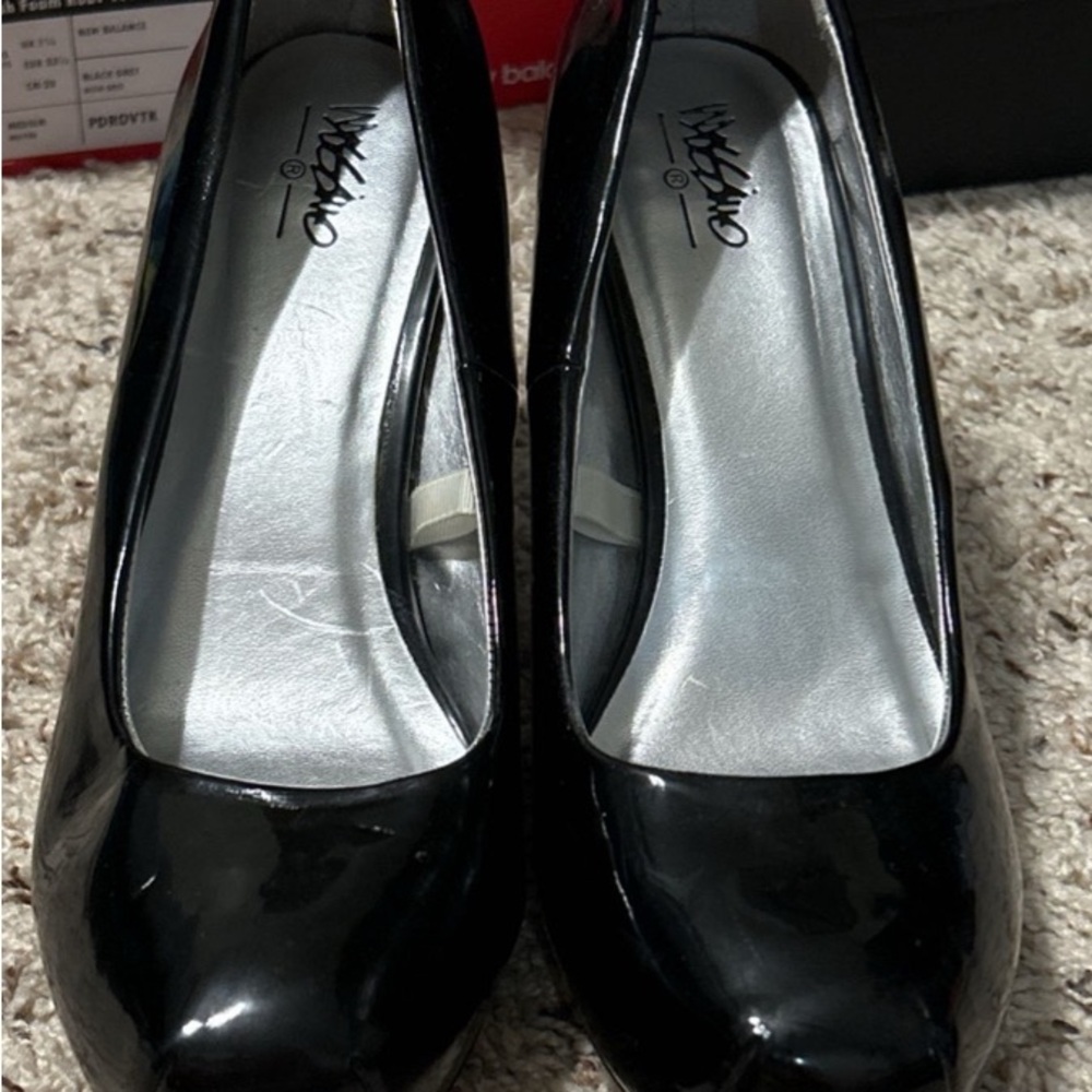 Elegant Black Women Shoes by Enzo Angiolini